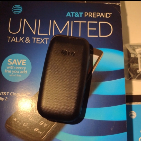AT&T Cingular Flip 2 Cell Phone - 4GB Gray  Open Box. This appears unused, look - Picture 4 of 10